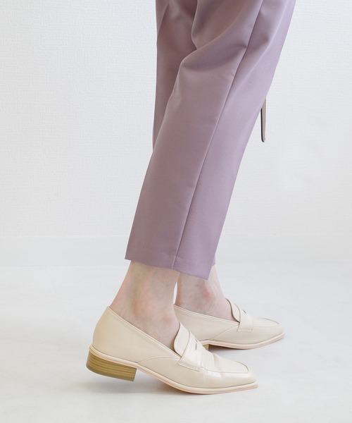 AmiAmi（アミアミ）の「スクエアトゥコインローファー（ローファー・レディース・ブラック系その他/ブラック/ブラウン/グレイッシュベージュ/アイボリー・L/LL/M/S/SS）」の21枚目の写真