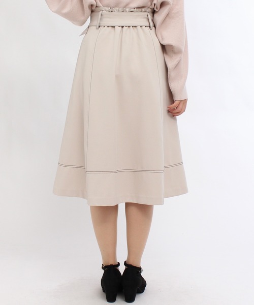 TRUDEA(トルディア)の「ベルト付きステッチハギフレアスカート(スカート・レディース・ネイビー/サックスブルー/ベージュ/ピンク/チャコールグレー・LARGE/SMALL/MEDIUM)」の20枚目の写真
