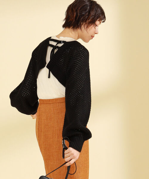 Ray BEAMS（レイビームス）の「Ray BEAMS / ダブル ベルト アーム ボレロ（カーディガン/ボレロ・レディース・ブラック/オフホワイト・ONE SIZE）」の5枚目の写真
