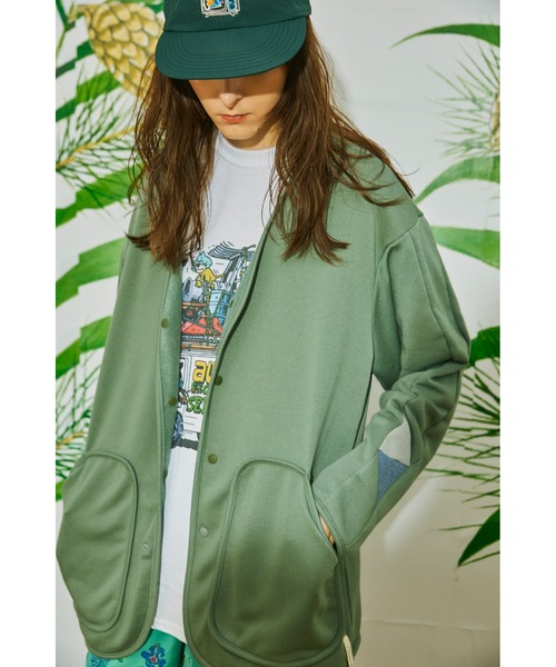 And A（アンドエー）の「AlexanderLeeChang アレキサンダーリーチャン / QUICK DRY CARDIGAN クイックドライ オーバーサイズ 切り替えカーディガン / AC012211（カーディガン/ボレロ・メンズ・ネイビー/オレンジ/カーキ・3/2）」の2枚目の写真