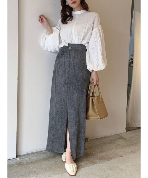 dazzlin（ダズリン）の「スリットストレートスカート（スカート・レディース・オフホワイト/ブラック/ベージュ・SMALL/MEDIUM）」の9枚目の写真