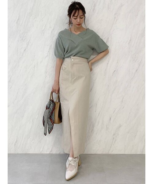 dazzlin（ダズリン）の「スリットストレートスカート（スカート・レディース・オフホワイト/ブラック/ベージュ・SMALL/MEDIUM）」の10枚目の写真