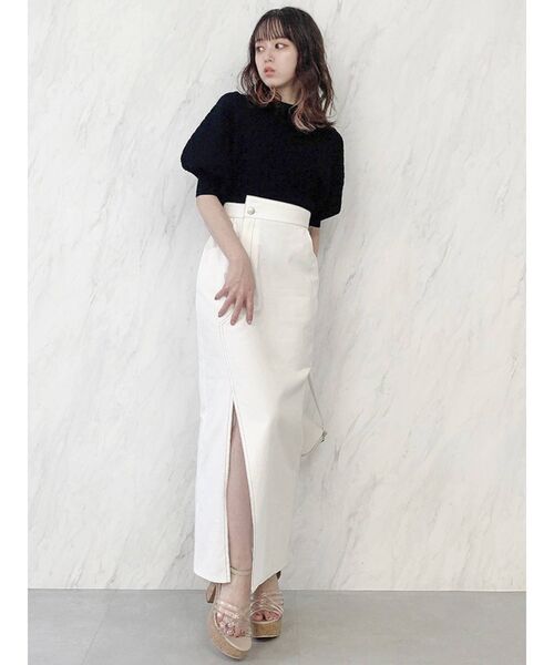 dazzlin（ダズリン）の「スリットストレートスカート（スカート・レディース・オフホワイト/ブラック/ベージュ・SMALL/MEDIUM）」の12枚目の写真