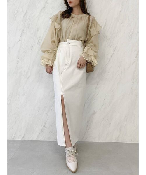 dazzlin（ダズリン）の「スリットストレートスカート（スカート・レディース・オフホワイト/ブラック/ベージュ・SMALL/MEDIUM）」の17枚目の写真