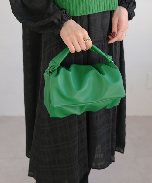 ＡＮＤＪ（アンドジェイ）の「2WAYショルダー付餃子バッグ（ショルダーバッグ・レディース・ブラック/グリーン・M）」の14枚目の写真