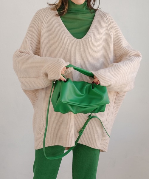 ＡＮＤＪ（アンドジェイ）の「2WAYショルダー付餃子バッグ（ショルダーバッグ・レディース・ブラック/グリーン・M）」の16枚目の写真