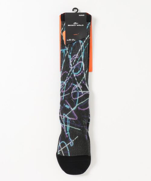 BODY WILD（ボディーワイルド）の「BODY WILD/ボディワイルド　360°プリント　デザインソックス　クルー丈（ソックス/靴下・メンズ・ダークネイビー/オリーブ/ピンク系その他/ブルー系その他/オレンジ系その他/ダークブルー/スカイブルー/ブルー系その他2/レッド系その他/ブラック/ブラックミックス・25-27CM）」の6枚目の写真