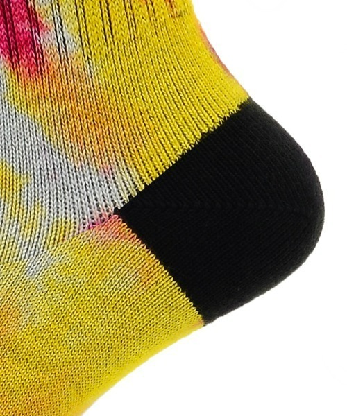 BODY WILD（ボディーワイルド）の「BODY WILD/ボディワイルド　360°プリント　デザインソックス　クルー丈（ソックス/靴下・メンズ・ダークネイビー/オリーブ/ピンク系その他/ブルー系その他/オレンジ系その他/ダークブルー/スカイブルー/ブルー系その他2/レッド系その他/ブラック/ブラックミックス・25-27CM）」の14枚目の写真