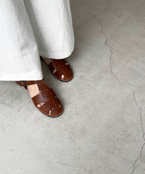 CANAL JEAN（キャナルジーン）の「El mar(エルマール) グルカサンダル（サンダル・レディース・ブラック/ベージュ/ブラウン・23/24/24.5/23.5）」の2枚目の写真