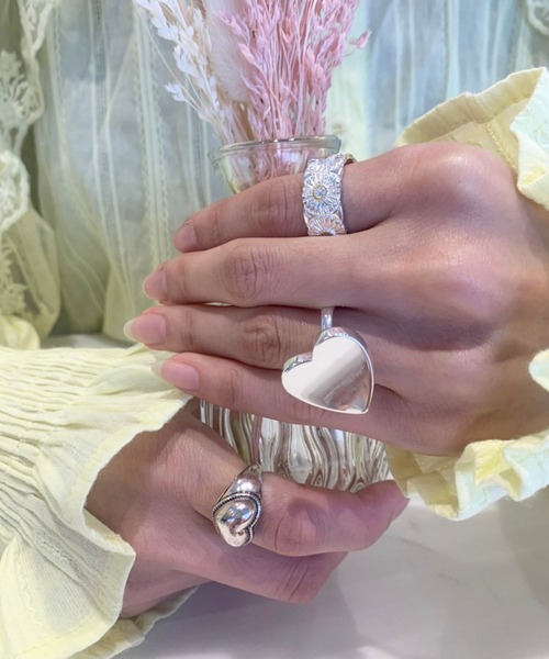 lala Born(ララボーン)の「ハートモチーフリング(リング・レディース・シルバー・FREE)」の6枚目の写真