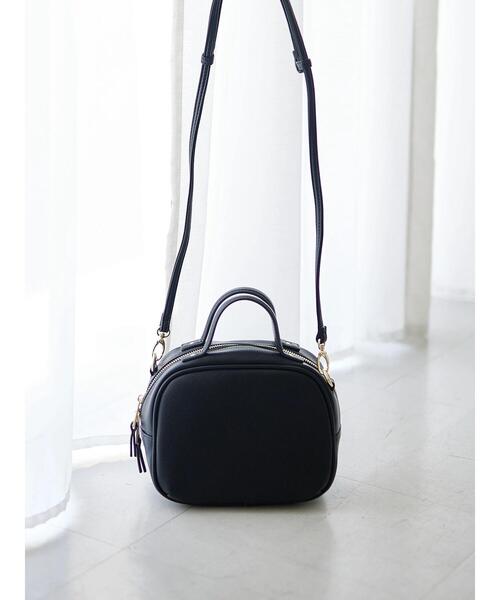 AMERICAN HOLIC（アメリカンホリック）の「ミニスクエアショルダー付ハンドルバッグ（ボストンバッグ・レディース・ブラック/グレイッシュベージュ/アイボリー・FREE）」の2枚目の写真