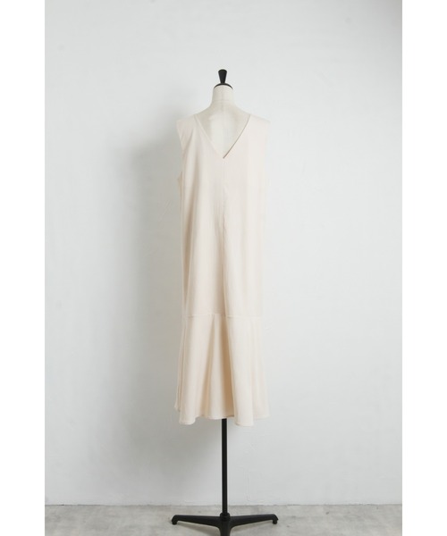 &. NOSTALGIA（アンドドットノスタルジア）の「【ZOZO限定】前後2WAYストリングマーメイドジャンパースカート（ジャンパースカート・レディース・ブラック/グリーン/アイボリー/ブラック系その他/インディゴブルー・FREE）」の17枚目の写真