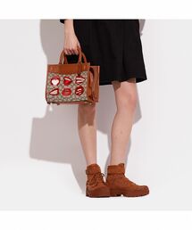 COACH（コーチ）の「【COACH X TOM WESSELMANN】ローグ 25