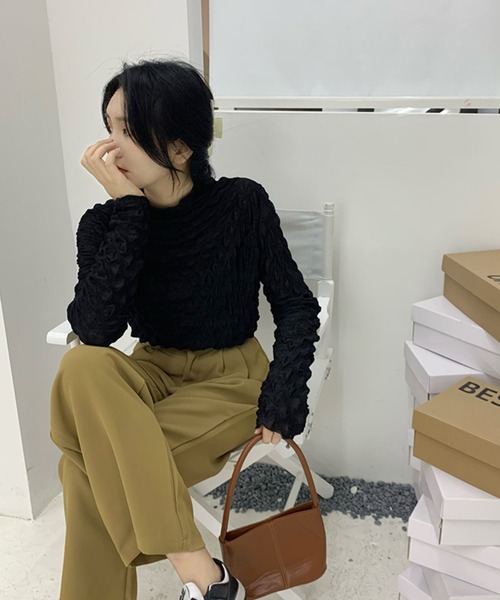 Jewelobe（ジュエローブ）の「フクレシアーハイネックトップス（Tシャツ/カットソー・レディース・ホワイト/ブラック/ベージュ/ブラウン/ブルー/グリーン・FREE）」の8枚目の写真