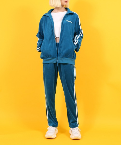 PUNYUS（プニュズ）の「フードベロアジャージトップ（ジャージ・レディース・ブラック/ブルー/ダークグリーン/ワイン・1/2/4/3）」の12枚目の写真