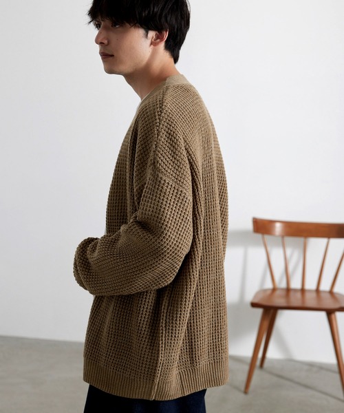 MONO-MART（モノマート）の「ボリュームワッフルミックスニットルーズカーディガン 2022WINTER（カーディガン/ボレロ・メンズ・ブラック/ベージュ/グレー/チャコール・M/L）」の18枚目の写真
