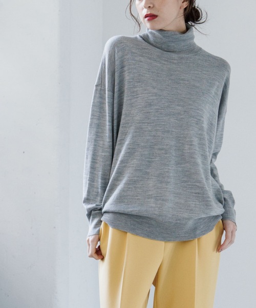 OPAQUE.CLIP（オペークドットクリップ）の「◆ラネリアウール 配色ラインデザインタートルネックニット【WEB限定カラー】（ニット/セーター・レディース・ライトブルー/ブラック/グレー/アイボリー/グリーン系その他5・40/38/42/36）」の3枚目の写真