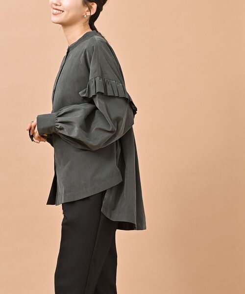 rps(アールピーエス)の「ピーチ起毛フリル袖ブラウス(シャツ/ブラウス・レディース・チャコールグレー/カーキ/アイボリー・フリー)」の5枚目の写真