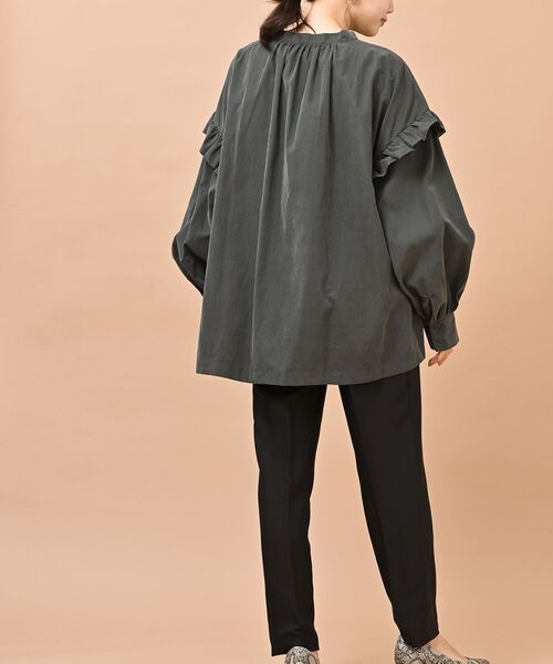 rps(アールピーエス)の「ピーチ起毛フリル袖ブラウス(シャツ/ブラウス・レディース・チャコールグレー/カーキ/アイボリー・フリー)」の15枚目の写真