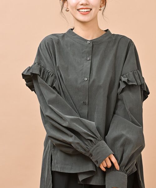 rps(アールピーエス)の「ピーチ起毛フリル袖ブラウス(シャツ/ブラウス・レディース・チャコールグレー/カーキ/アイボリー・フリー)」の18枚目の写真