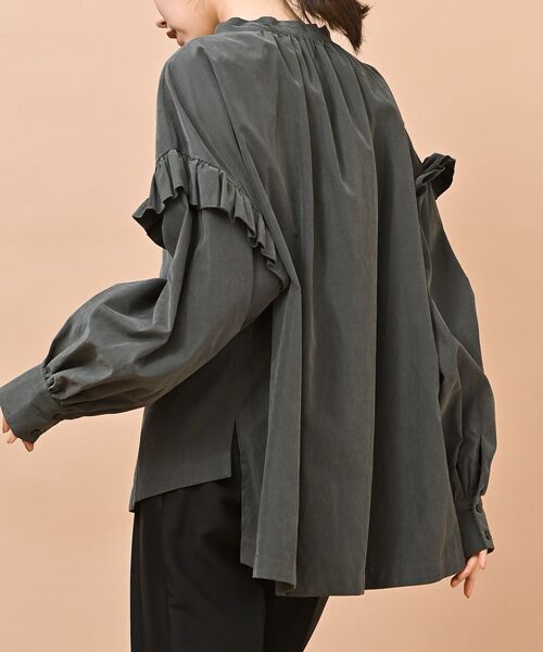 rps(アールピーエス)の「ピーチ起毛フリル袖ブラウス(シャツ/ブラウス・レディース・チャコールグレー/カーキ/アイボリー・フリー)」の12枚目の写真