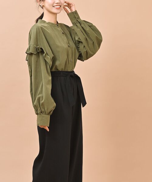 rps(アールピーエス)の「ピーチ起毛フリル袖ブラウス(シャツ/ブラウス・レディース・チャコールグレー/カーキ/アイボリー・フリー)」の6枚目の写真