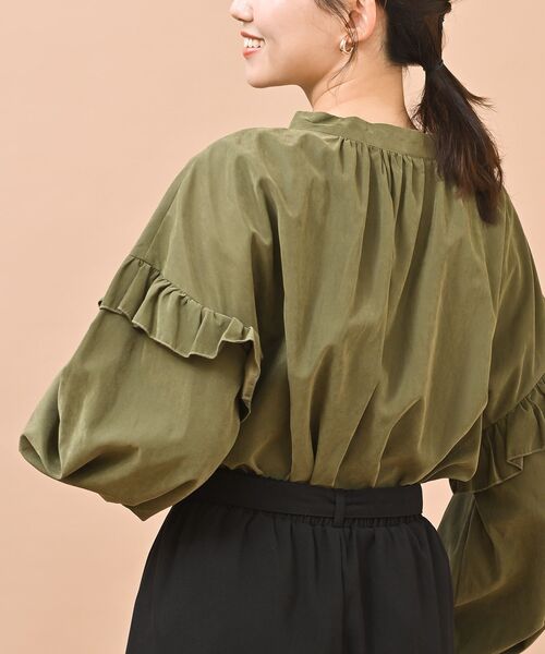 rps(アールピーエス)の「ピーチ起毛フリル袖ブラウス(シャツ/ブラウス・レディース・チャコールグレー/カーキ/アイボリー・フリー)」の13枚目の写真