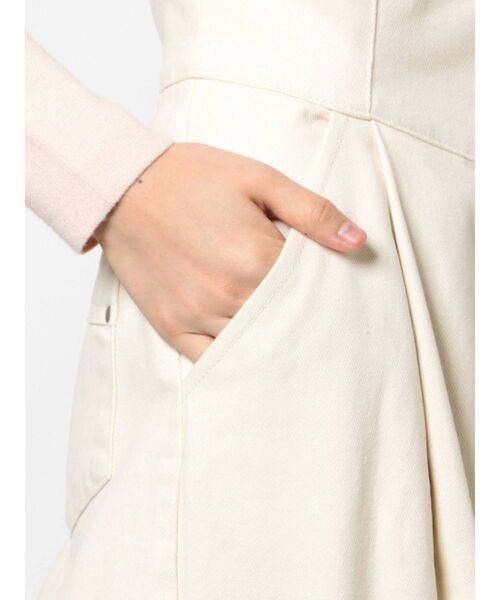 CALNAMUR(カルナムール)の「ハイウエストワイドデニム(デニムパンツ・レディース・ブラック/アイボリー・SMALL/MEDIUM)」の19枚目の写真