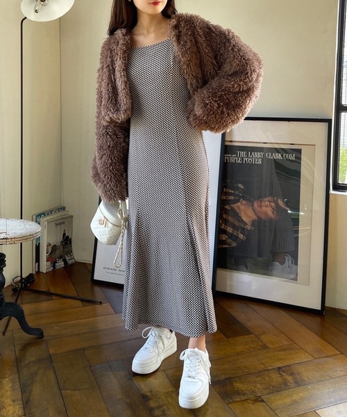 one after another NICE CLAUP（ワンアフターアナザーナイスクラップ）の「華やかさと温かさが叶う。マフラーセットチベットファーコート（その他アウター・レディース・アイボリー/ブルーグレー/モカ・FREE）」の7枚目の写真