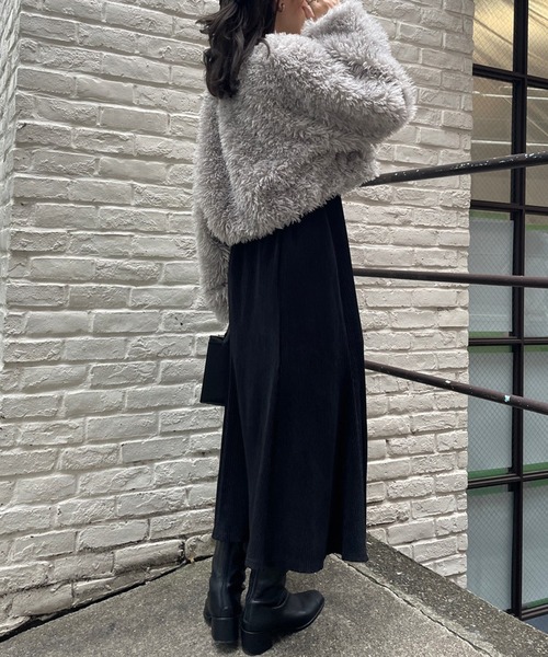 one after another NICE CLAUP（ワンアフターアナザーナイスクラップ）の「華やかさと温かさが叶う。マフラーセットチベットファーコート（その他アウター・レディース・アイボリー/ブルーグレー/モカ・FREE）」の17枚目の写真