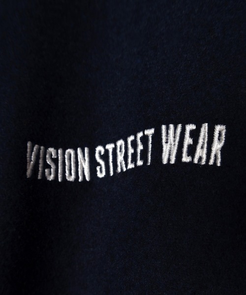 VISION STREET WEAR(ヴィジョンストリートウェア)の「【VISION STREET WEAR/ヴィジョンストリートウェア】袖配色マグロゴスタジャン/バックデザイン/リブライン/ビッグシルエット(スタジャン・レディース・ブラック/ネイビー/グリーン・M/L/XL)」の8枚目の写真