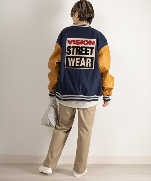 VISION STREET WEAR(ヴィジョンストリートウェア)の「【VISION STREET WEAR/ヴィジョンストリートウェア】袖配色マグロゴスタジャン/バックデザイン/リブライン/ビッグシルエット(スタジャン・レディース・ブラック/ネイビー/グリーン・M/L/XL)」の19枚目の写真