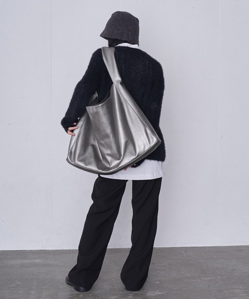 FEKETE(フェケテ)の「KNIT BUCKET HAT / ニットバケットハット(ハット・メンズ・ピンク/ブラック/チャコールグレー・FREE)」の11枚目の写真