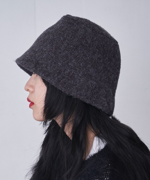 FEKETE(フェケテ)の「KNIT BUCKET HAT / ニットバケットハット(ハット・メンズ・ピンク/ブラック/チャコールグレー・FREE)」の4枚目の写真