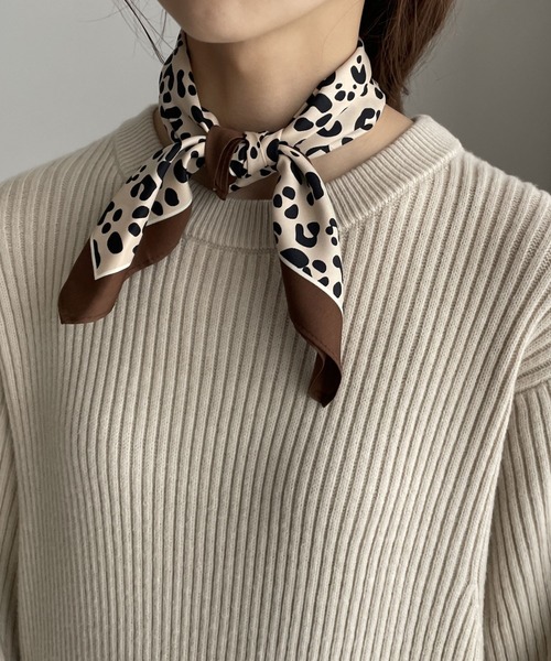 LOWRYS FARM（ローリーズファーム）の「スカーフ　170870（バンダナ/スカーフ・レディース・ブラウン系その他/ブルー系その他・FREE）」の2枚目の写真