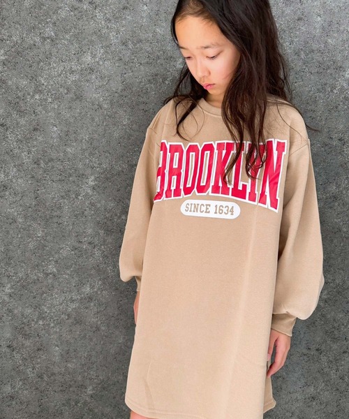 THE CASUAL（カジュアル）の「選べる18カラービッグシルエットボリューム袖ワンピース（ワンピース・キッズ・ブラック系/ベージュ系1/ベージュ/オートミール/ダークグリーン/キャメル/グレー系2/ベージュ系/ブラック/グレイッシュベージュ/ダークグリーン系/チャコール/杢グレー/ヘザーチャコール/グレー系/グレー系1/ピンク/ネイビー・150cm/110cm/130cm/120cm/160cm/140cm）」の14枚目の写真