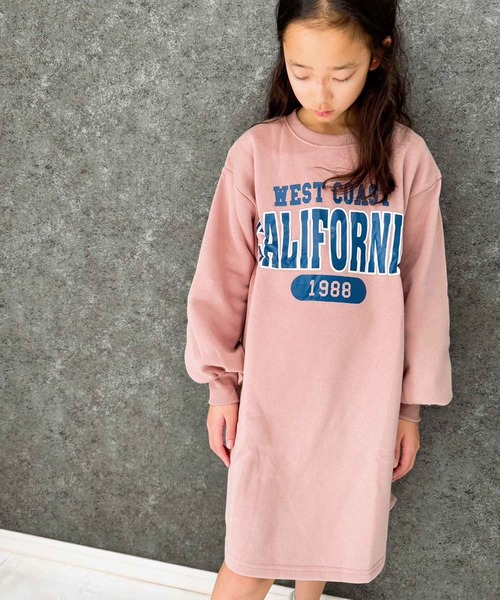 THE CASUAL（カジュアル）の「選べる18カラービッグシルエットボリューム袖ワンピース（ワンピース・キッズ・ブラック系/ベージュ系1/ベージュ/オートミール/ダークグリーン/キャメル/グレー系2/ベージュ系/ブラック/グレイッシュベージュ/ダークグリーン系/チャコール/杢グレー/ヘザーチャコール/グレー系/グレー系1/ピンク/ネイビー・150cm/110cm/130cm/120cm/160cm/140cm）」の18枚目の写真