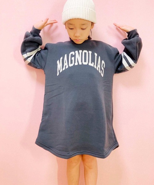 THE CASUAL（カジュアル）の「選べる18カラービッグシルエットボリューム袖ワンピース（ワンピース・キッズ・ブラック系/ベージュ系1/ベージュ/オートミール/ダークグリーン/キャメル/グレー系2/ベージュ系/ブラック/グレイッシュベージュ/ダークグリーン系/チャコール/杢グレー/ヘザーチャコール/グレー系/グレー系1/ピンク/ネイビー・150cm/110cm/130cm/120cm/160cm/140cm）」の6枚目の写真