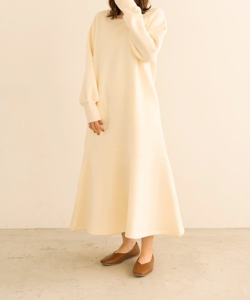 chocomee（チョコミー）の「mermaid sweat one-piece/マーメイドスウェットワンピース（ワンピース・レディース・ライトグレー/アイボリー・ONESIZE）」の4枚目の写真