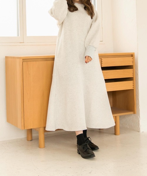 chocomee（チョコミー）の「mermaid sweat one-piece/マーメイドスウェットワンピース（ワンピース・レディース・ライトグレー/アイボリー・ONESIZE）」の6枚目の写真