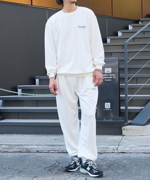 セール】【MAISON CLUB】ワンポイント刺繍スウェットパンツ LESS IS