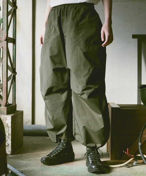 ln fortis(ロンフォルティス)の「ln fortis - 2wayシルエットナイロンパンツ(カーゴパンツ・メンズ・ブラック/カーキ・SMALL/MEDIUM)」の8枚目の写真