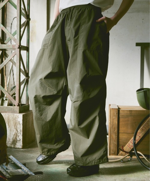ln fortis(ロンフォルティス)の「ln fortis - 2wayシルエットナイロンパンツ(カーゴパンツ・メンズ・ブラック/カーキ・SMALL/MEDIUM)」の19枚目の写真