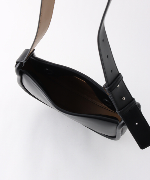 LE VERNIS（ル・ベルニ）の「【LE VERNIS / ル・ベルニ】CAMILLE SHOULDER（ショルダーバッグ・レディース・イエロー/ブラック・FREE）」の6枚目の写真