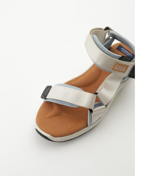 suicoke(スイコック)の「【emmi×SUICOKE】DEPA-RUN(サンダル・レディース・ライトベージュ・23cm/24cm/25cm)」の2枚目の写真