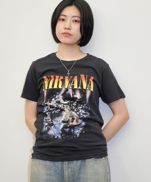 THRIFTY LOOK　リメイクTシャツ　レッチリ　ニルバーナ　黒 THRIFTY LOOK リメイクTシャツ レッチリ ニルバーナ 黒 - メルカリ