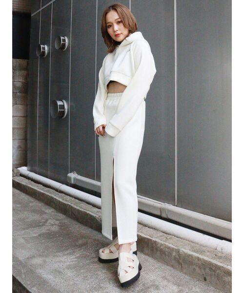 MURUA(ムルーア)の「ロゴスリットスカート(スカート・レディース・アイボリー/ブラック・FREE)」の8枚目の写真