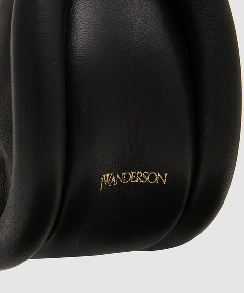 JW Anderson（ジェイダブリューアンダーソン）の「バッグ（ハンドバッグ・レディース・ブラック・ONE SIZE）」の3枚目の写真