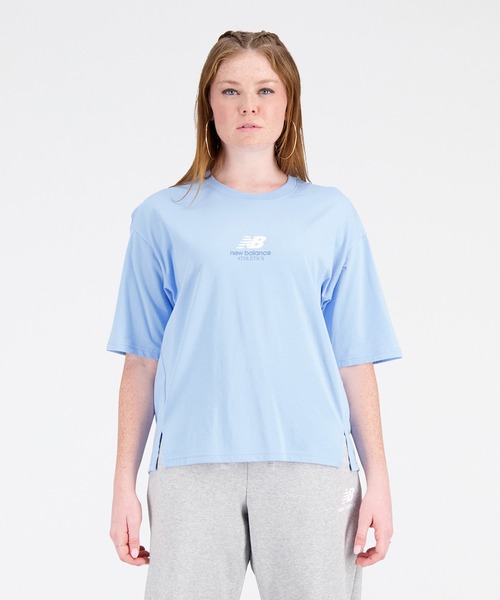 NEW BALANCE(ニューバランス)の「NB Athletics オーバーサイズショートスリーブTシャツ(Tシャツ/カットソー・レディース・ブルー系その他/ブラック/グレイッシュベージュ・SMALL/MEDIUM/X-LARGE/LARGE)」の3枚目の写真