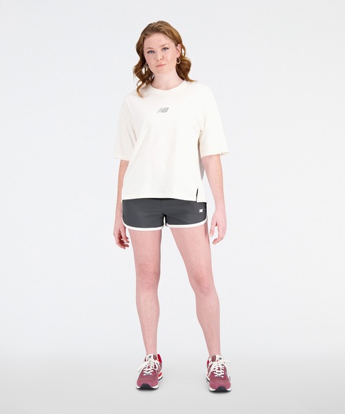 NEW BALANCE(ニューバランス)の「NB Athletics オーバーサイズショートスリーブTシャツ(Tシャツ/カットソー・レディース・ブルー系その他/ブラック/グレイッシュベージュ・SMALL/MEDIUM/X-LARGE/LARGE)」の11枚目の写真